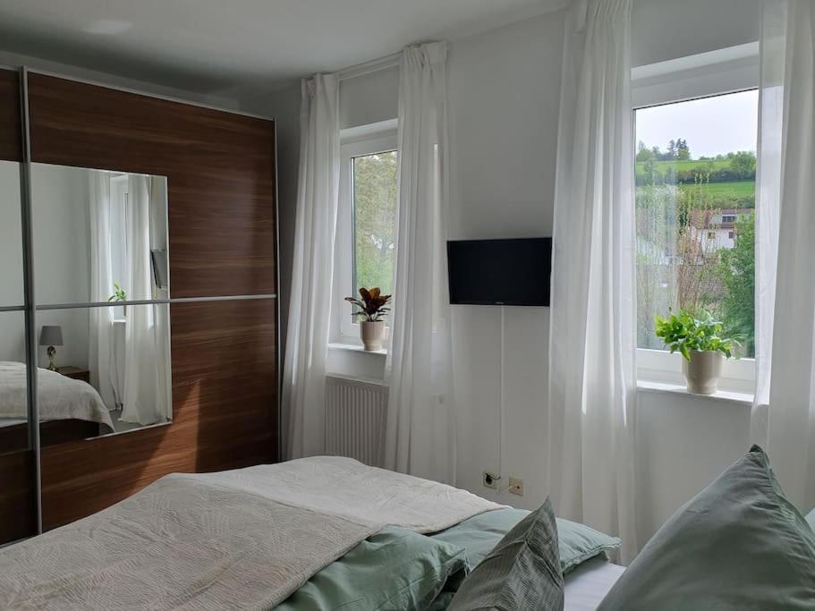 Ferienwohnung Panoramablick Bad Mergentheim Buitenkant foto